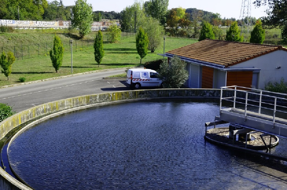 Bassin de la station d'épuration